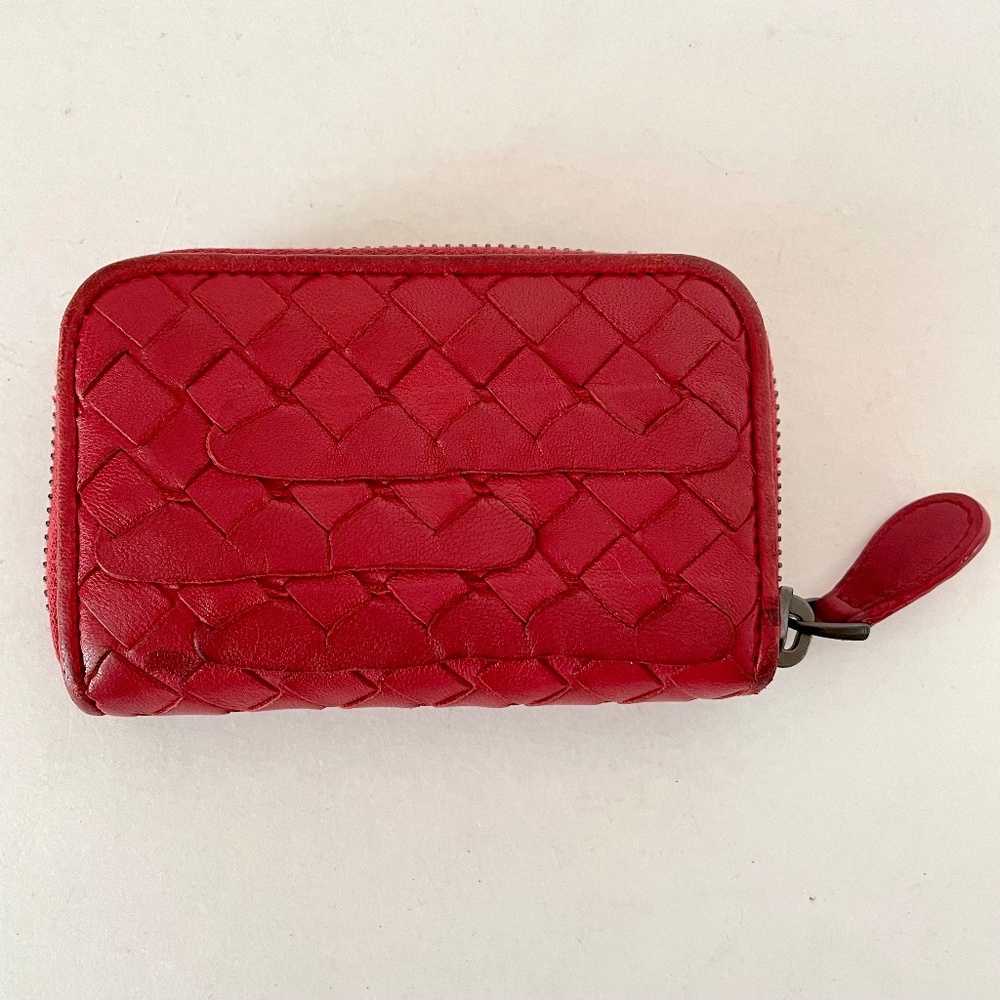 Bottega Veneta Intrecciato Leather Red Ruffle Zip Compact Wallet/Card/Coin Case - Picture 3 of 16